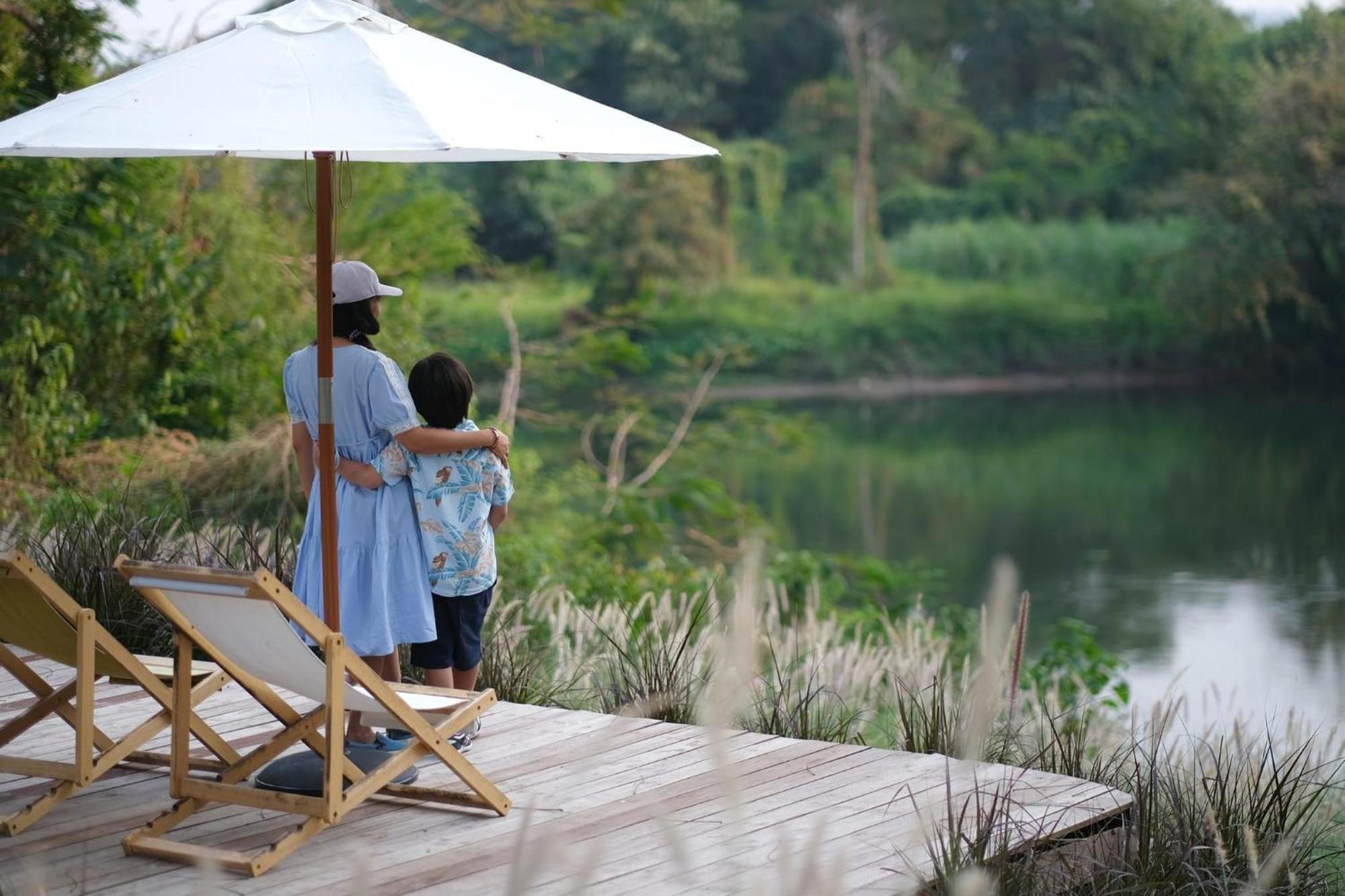 Rakmak Kan Resort & Cafe Kanchanaburi Exterior foto